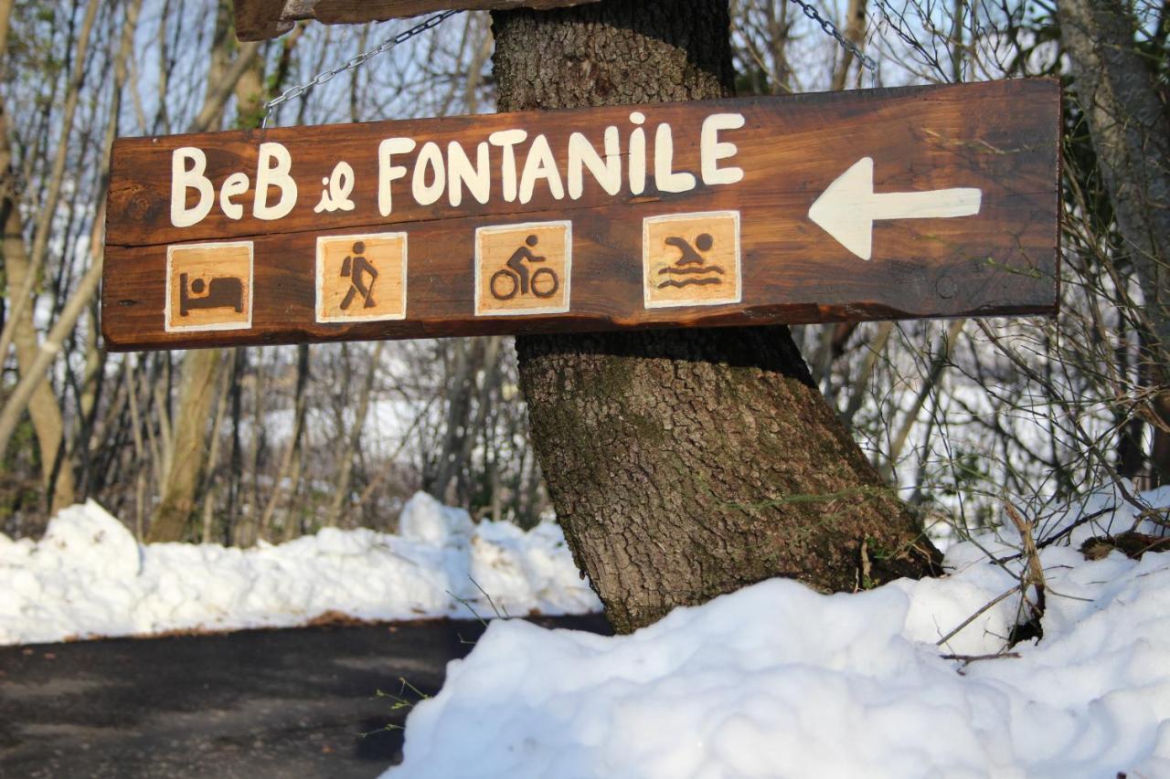 Casale Fontanile Bed And Breakfast Smerillo Exterior photo